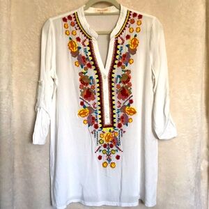 Solitaire Embroidered Boho Tunic Top Women Medium Lightweight